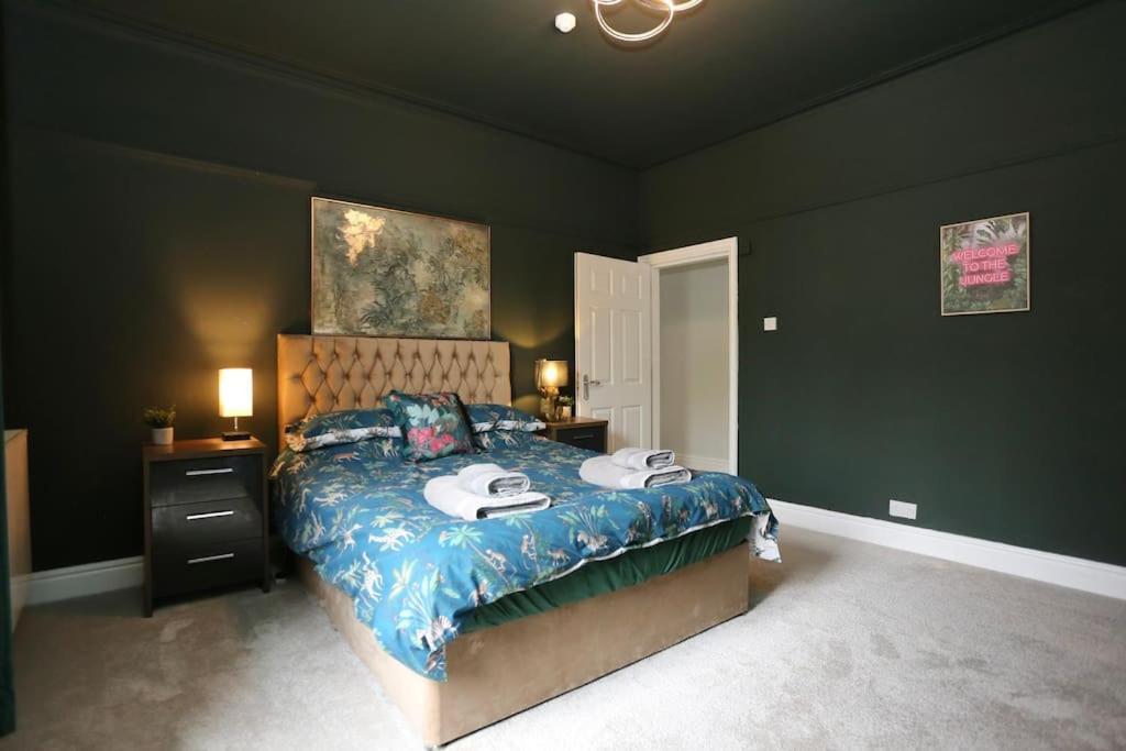 The Hot Tub Townhouse By Heim Holiday home