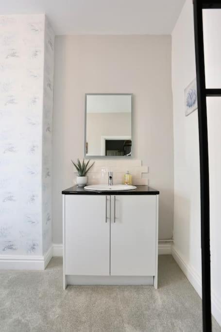 The Hot Tub Townhouse By Heim Сasa de vacaciones *