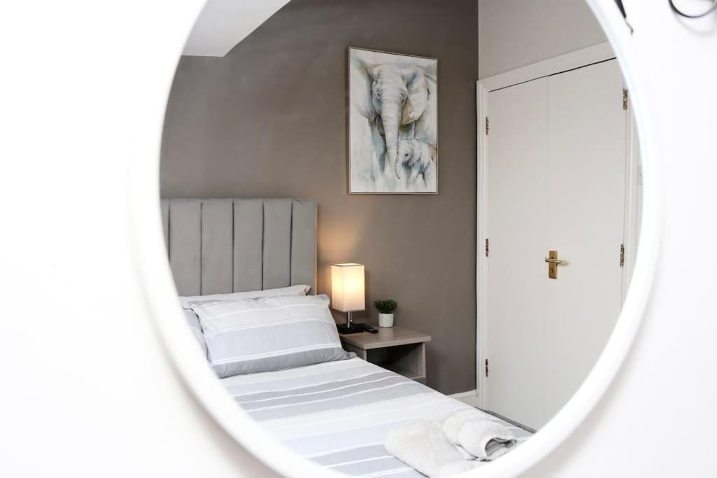 The Hot Tub Townhouse By Heim Holiday home Lytham St Annes