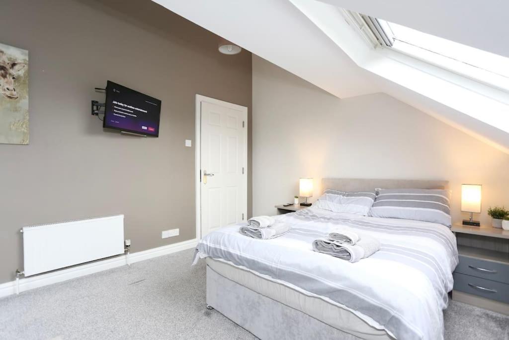 The Hot Tub Townhouse By Heim Holiday home Lytham St Annes