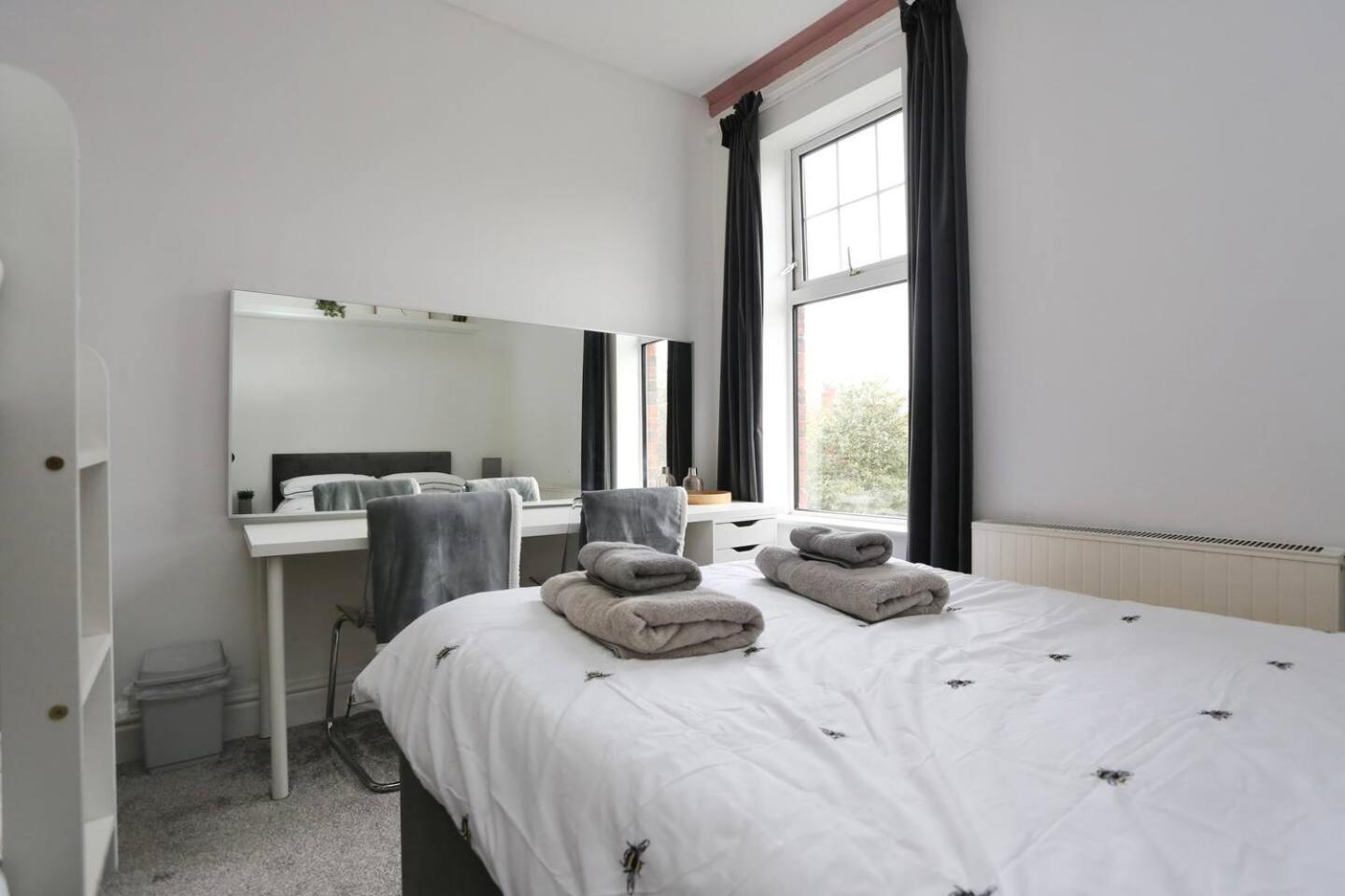The Hot Tub Townhouse By Heim *